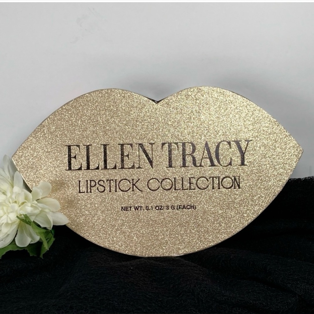 NWOT Ellen Tracy Lipstick Collection Set of 4 in Lip Shaped Box Gold